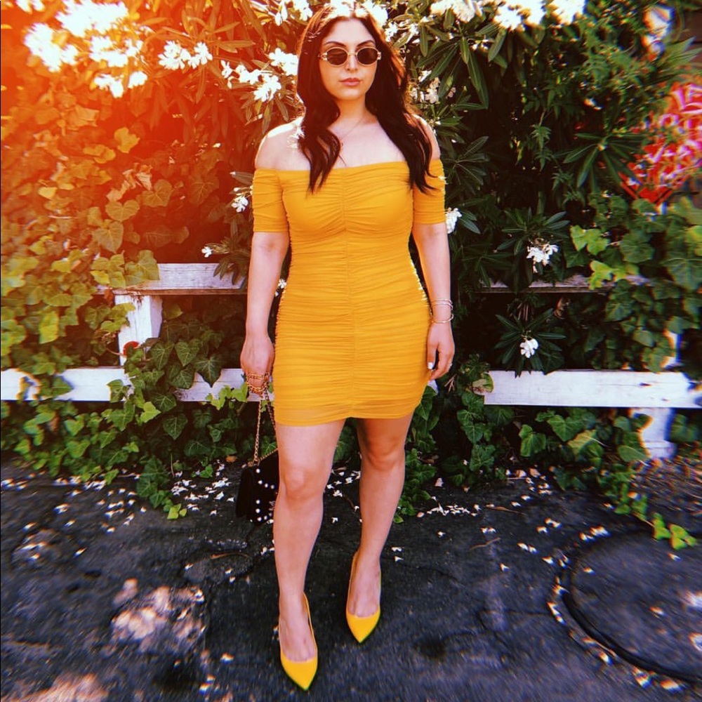 Dress - Picture 3 of 4